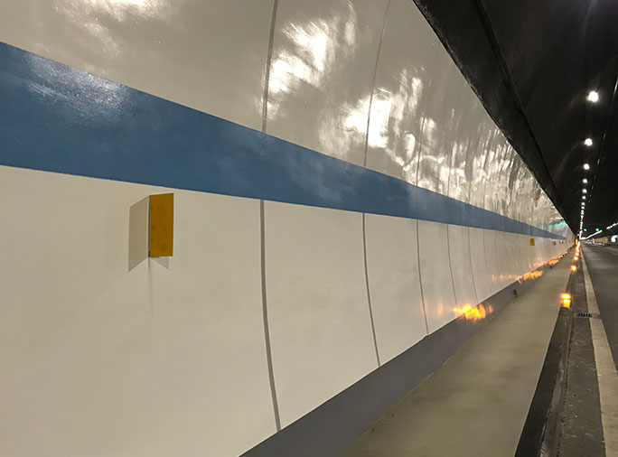 中梁山隧道防腐示范段涂装